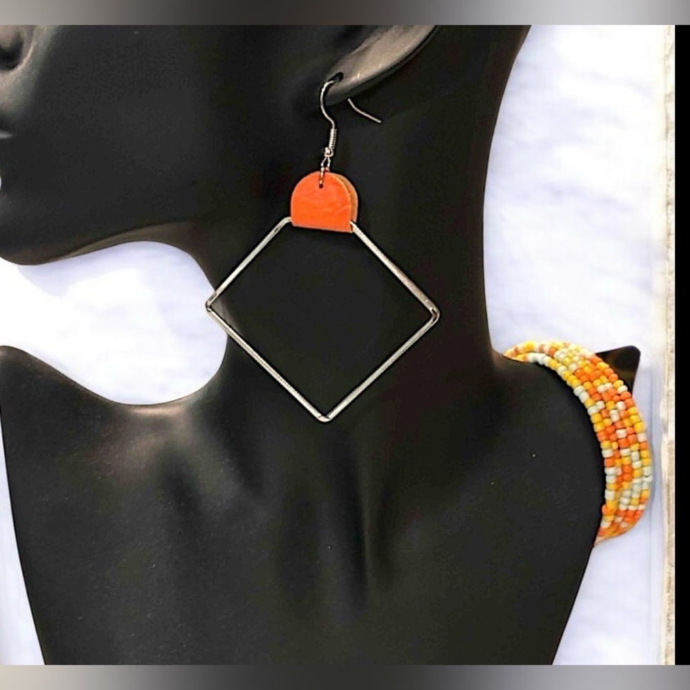 2pc sea beaded Orange and Silver Geometric Earrings & bracelet set NEW IN BOX